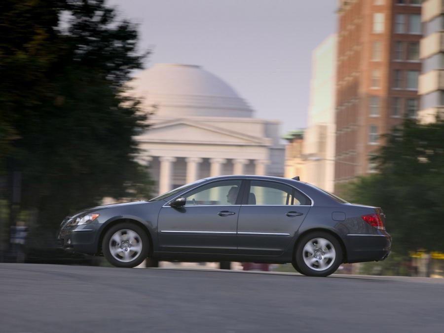  Acura RL (KB1) 2004 года  (фото 9 из 28)